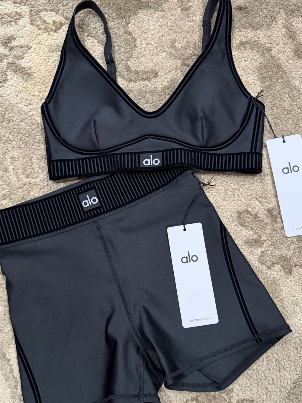Alo Yoga | NWT! SET! Airlift Line Up Shorts + Line Up Sports Bra XS